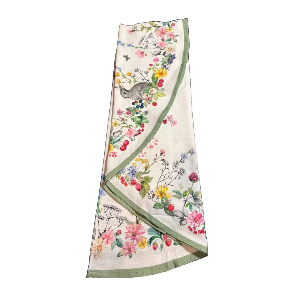Spring Bunny Rabbit Wildflower Round Tablecloth Cottagecore Floral Wreath Berry